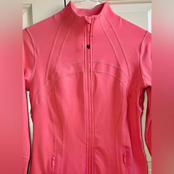 🍒LULULEMON Classic DEFINE Jacket sz 10 RASPBERRY CREAM Peachy-Pink ~ YUMMY! - Picture 3 of 5